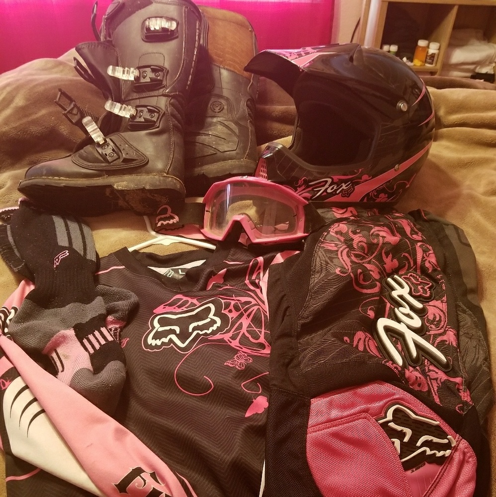 Women's fox riding gear